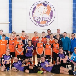 ФК "Тотем" провёл матч с делегацией FISU